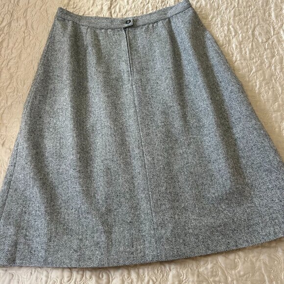 Vintage Gray Wool Tweed A-Line Midi Skirt With Back Button & Side Pleat - Picture 6 of 10